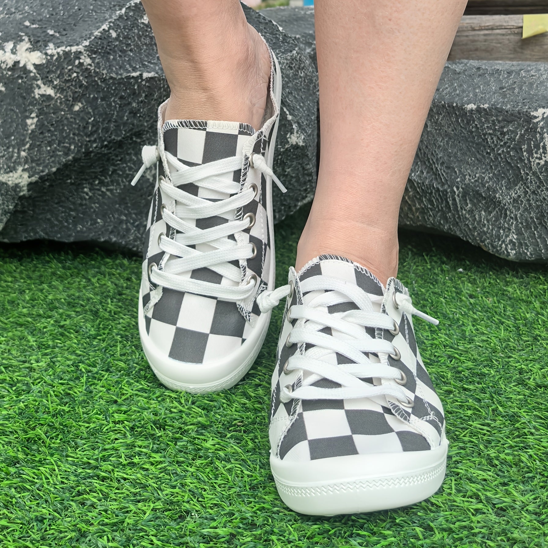 Women's Checkered Casual Sneakers Black and White Lace-Up Fabric Upper