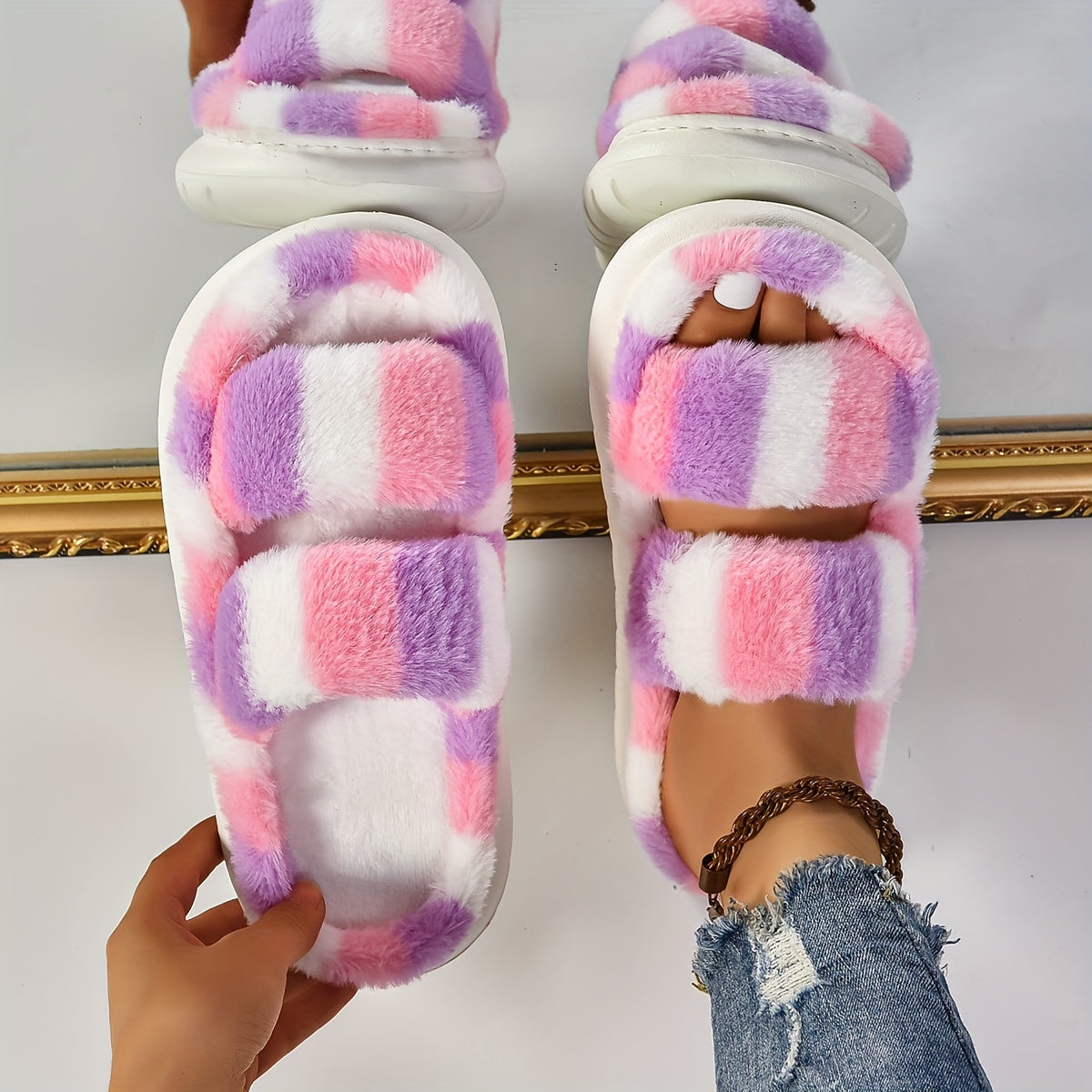 Women's Faux Fur Slides Thick Sole Non-Slip Indoor Slippers