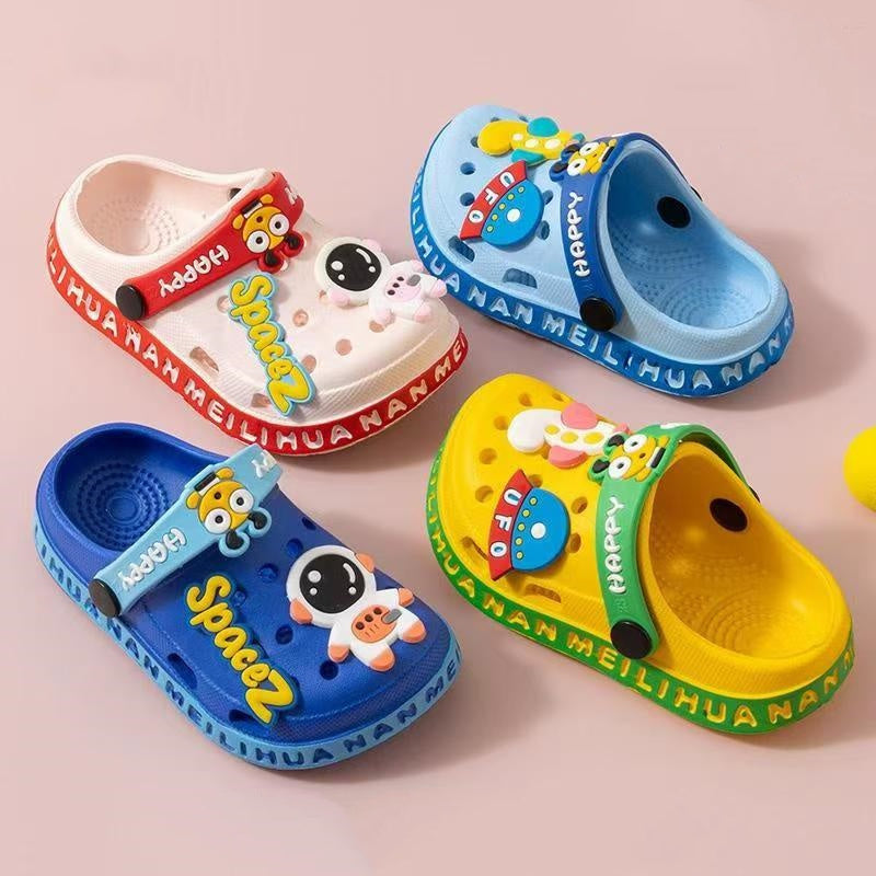 Kids Cartoon Breathable EVA Slip-On Clogs for Boys and Girls Summer Indoor Outdoor Pool Beach