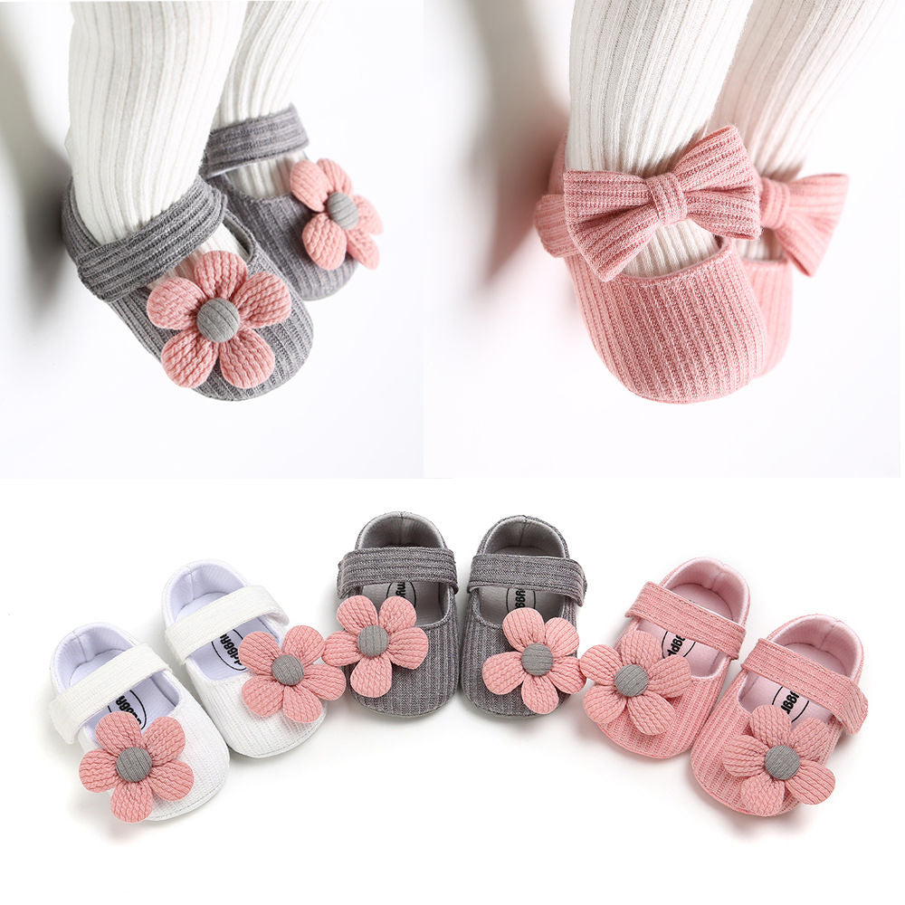 Newborn Baby Girl and Boy Plush Slippers with Flowers Pattern All-Season Fabric Non-Slip Warm Shoes