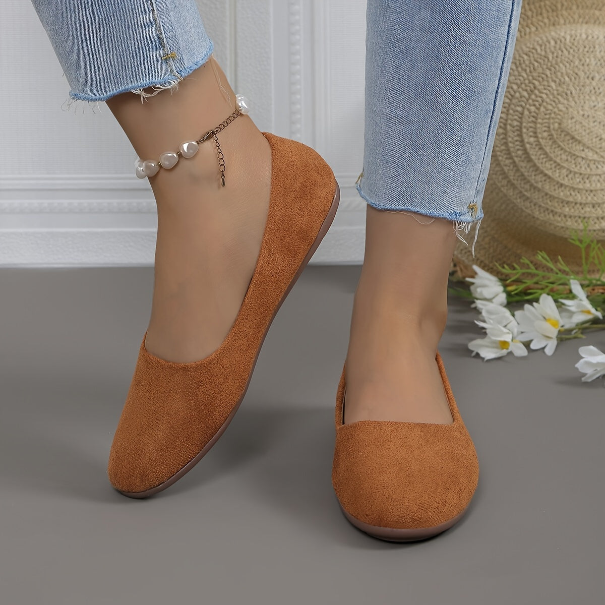 Women's Solid Color Minimalist Flats Lightweight Slip-On Walking Shoes