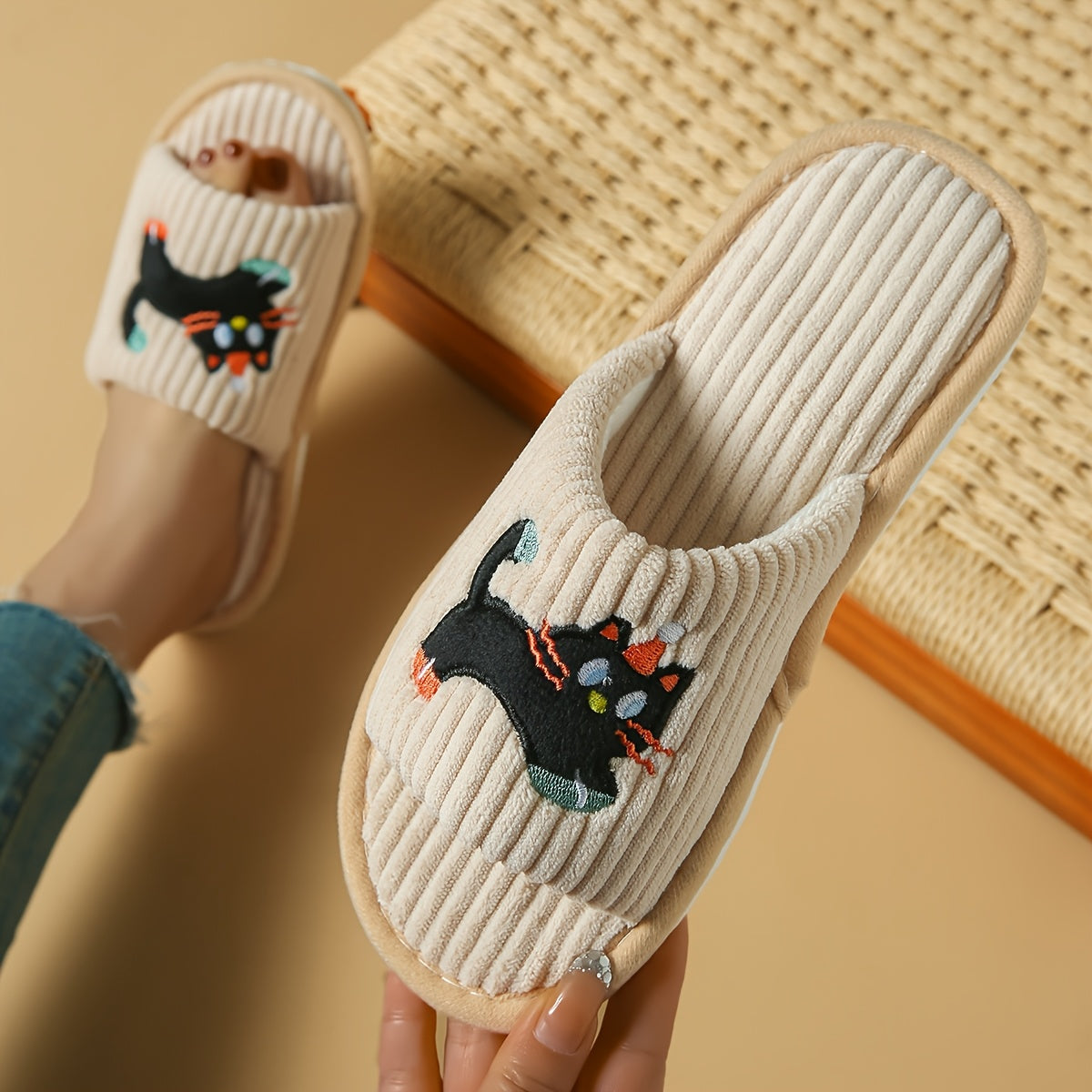 Унисекс домашние тапочки-слипоны с мультяшным котом и шапкой Санты