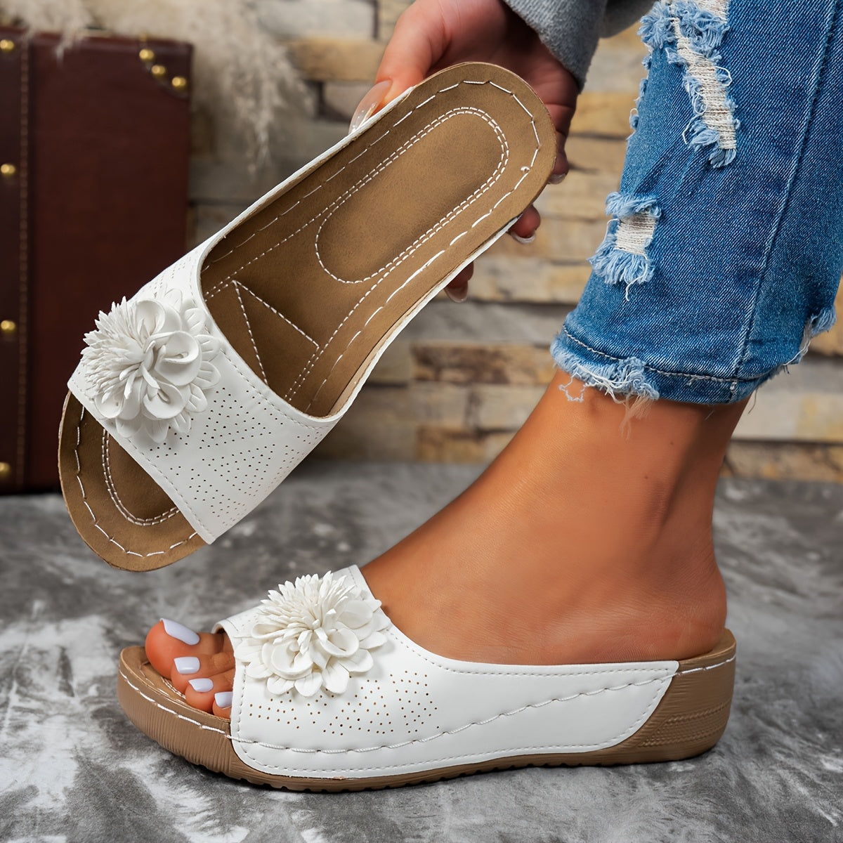 Women's White Floral Embellished Open-Toe Slide Sandals Casual Summer