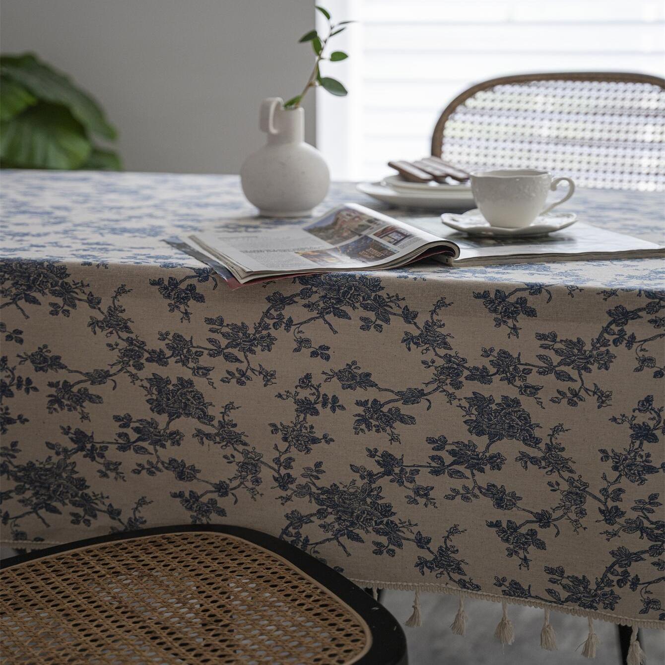 Vintage Blue Rose Tablecloth with Beige Fringe for Dining Occasions