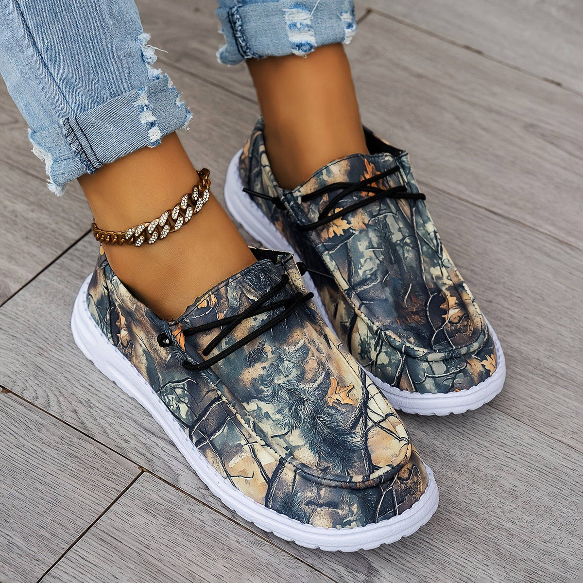 Women's Casual Sneakers Fabric Upper Round Toe All-Season Tree Pattern