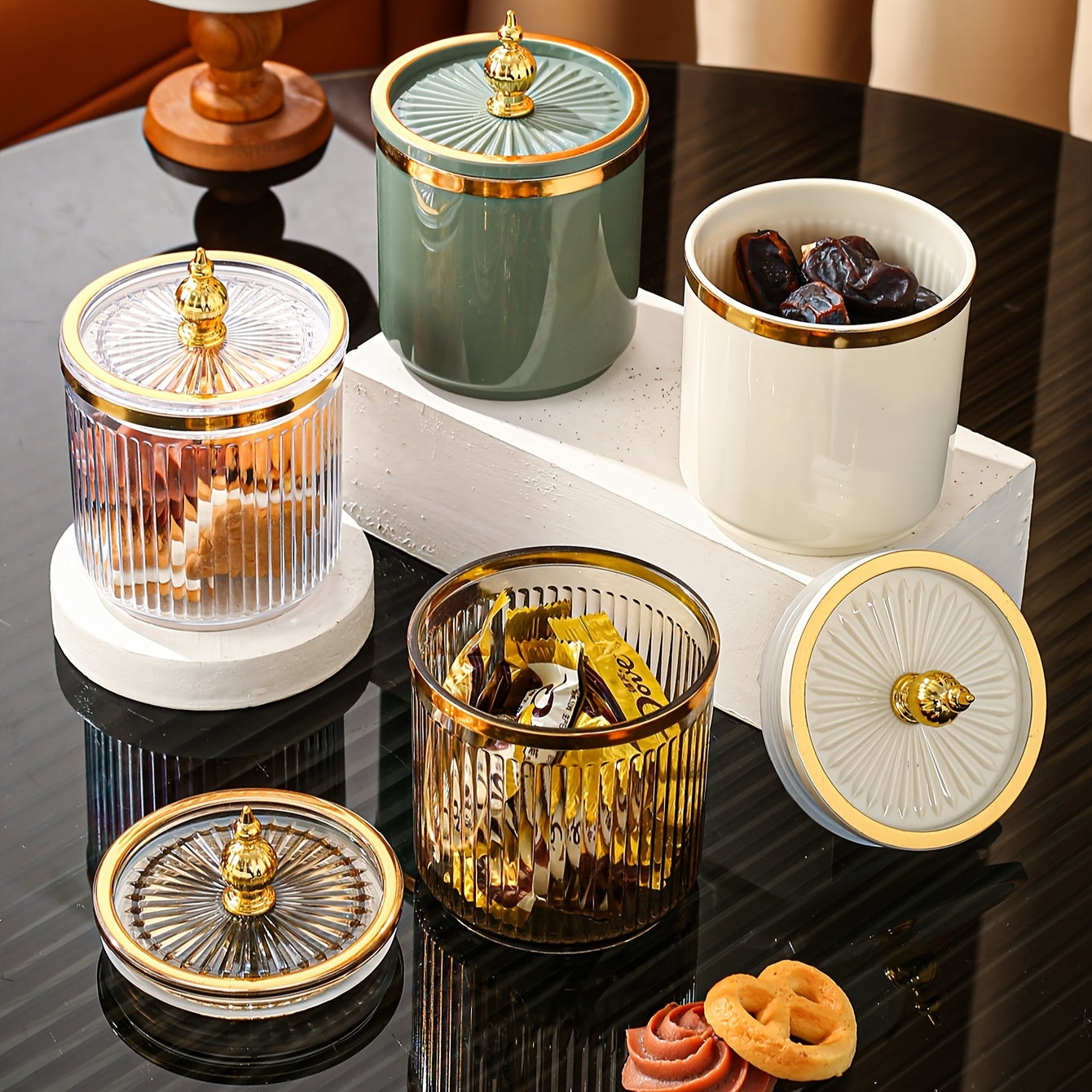 Airtight Round Storage Jar for Dried Fruits and Spices - Reusable Nordic-Inspired Container