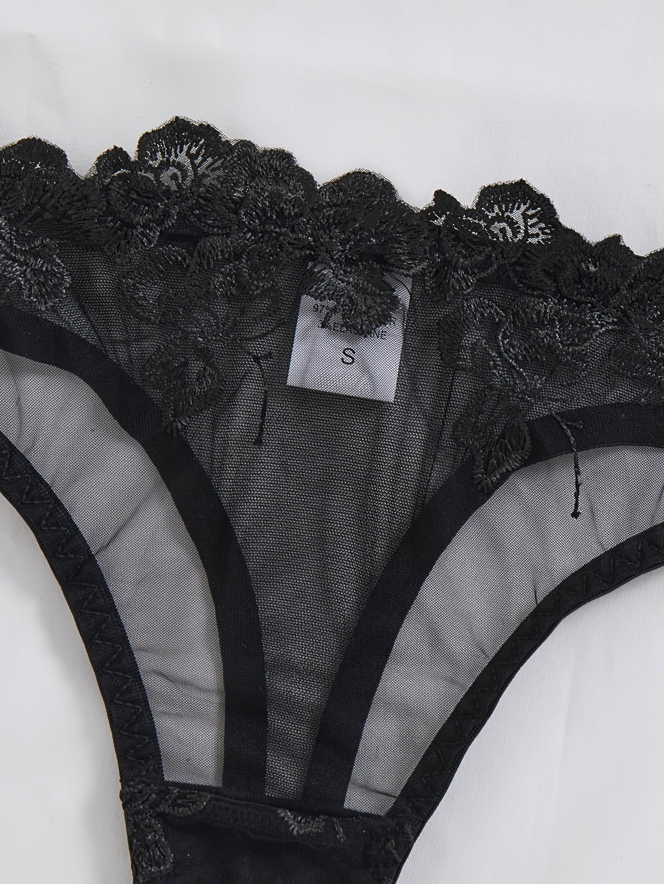 Floral Embroidered Lingerie Set for Women Medium Support Underwire Bra and Briefs