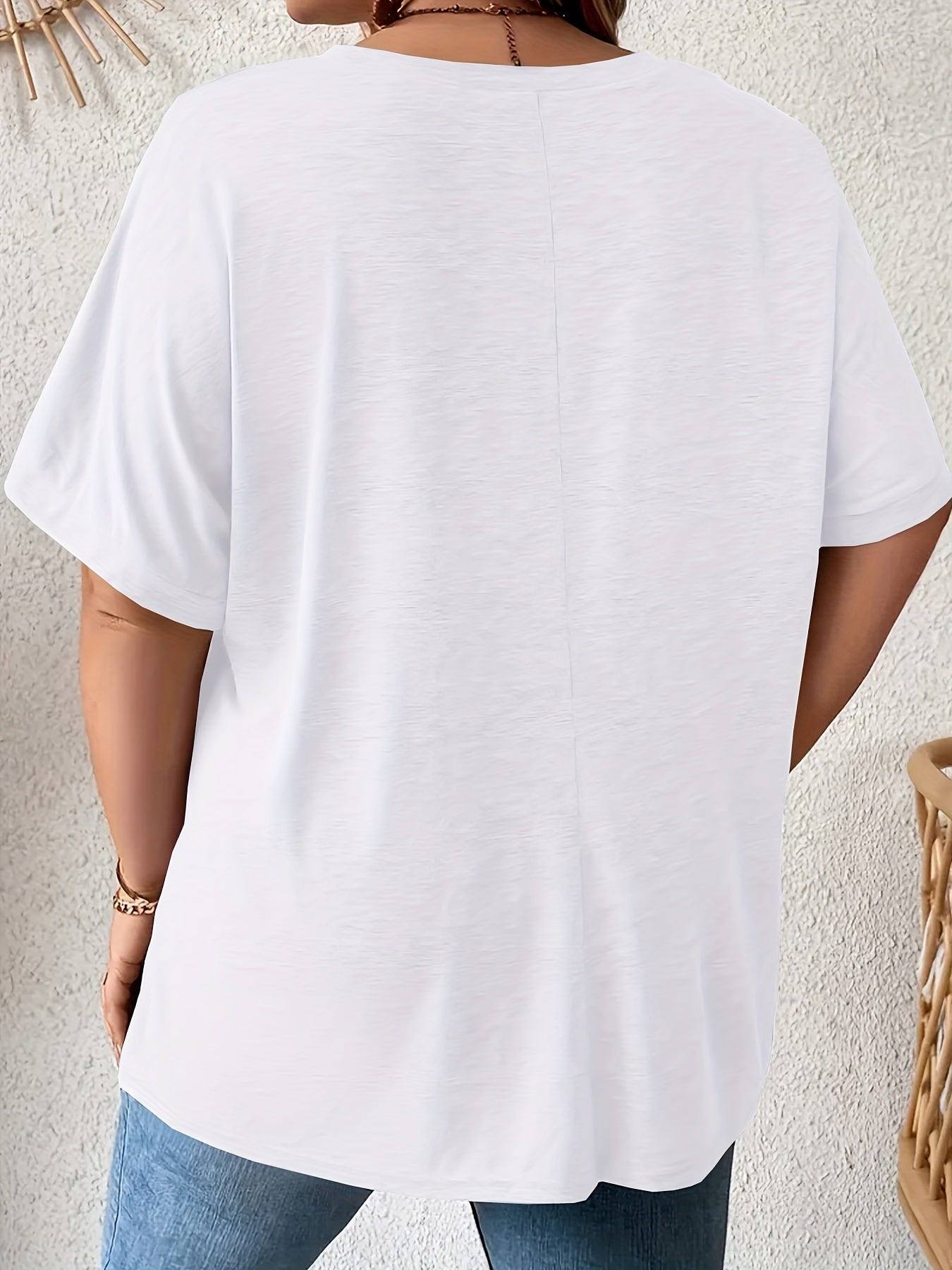 Women's Plus Size Casual Crew Neck T-Shirt with Pockets Short Sleeve Solid Polyester Blend