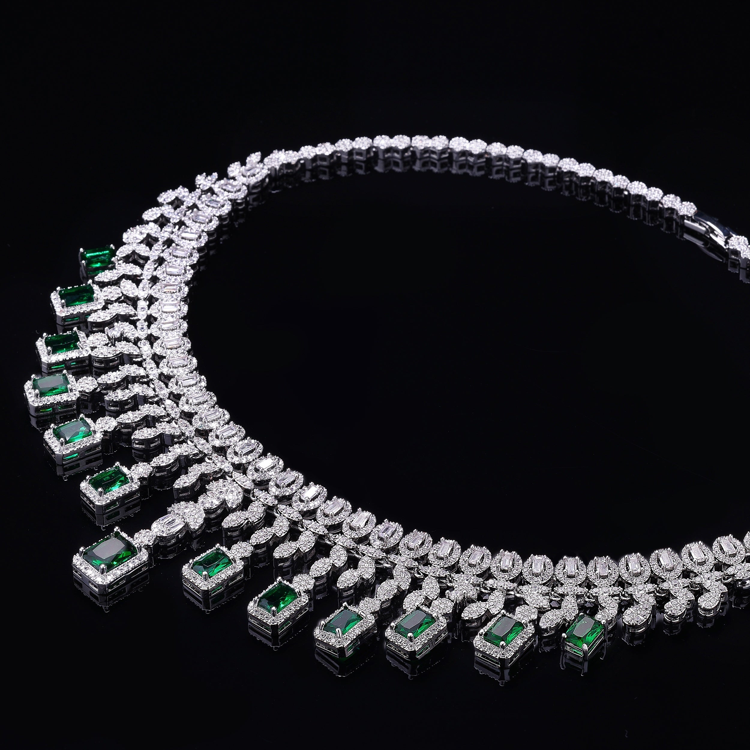 Zarif Ayollar Zargarlik To'plami, 4-qismli Kelinlik To'plami, Sun'iy Kubik Zirkoniya va Misdan iborat, Ramazon, To'y, Ta'til va Yil davomida G'ayrat uchun mukammal