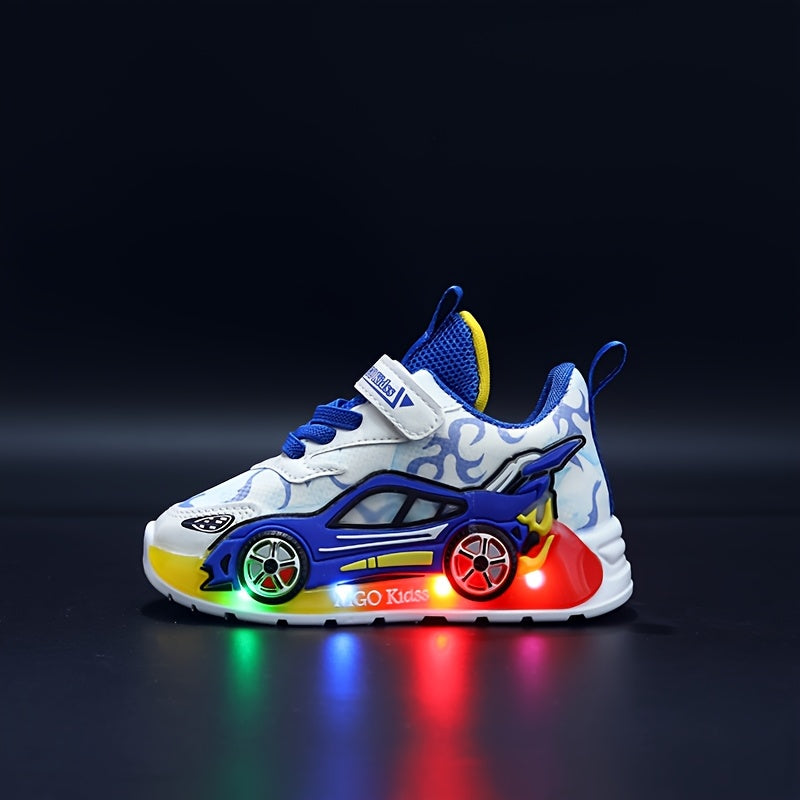 Детские светящиеся кроссовки с дизайном мультяшной машины для мальчиков и девочек, легкие сезонные сетчатые низкие кроссовки для повседневной носки