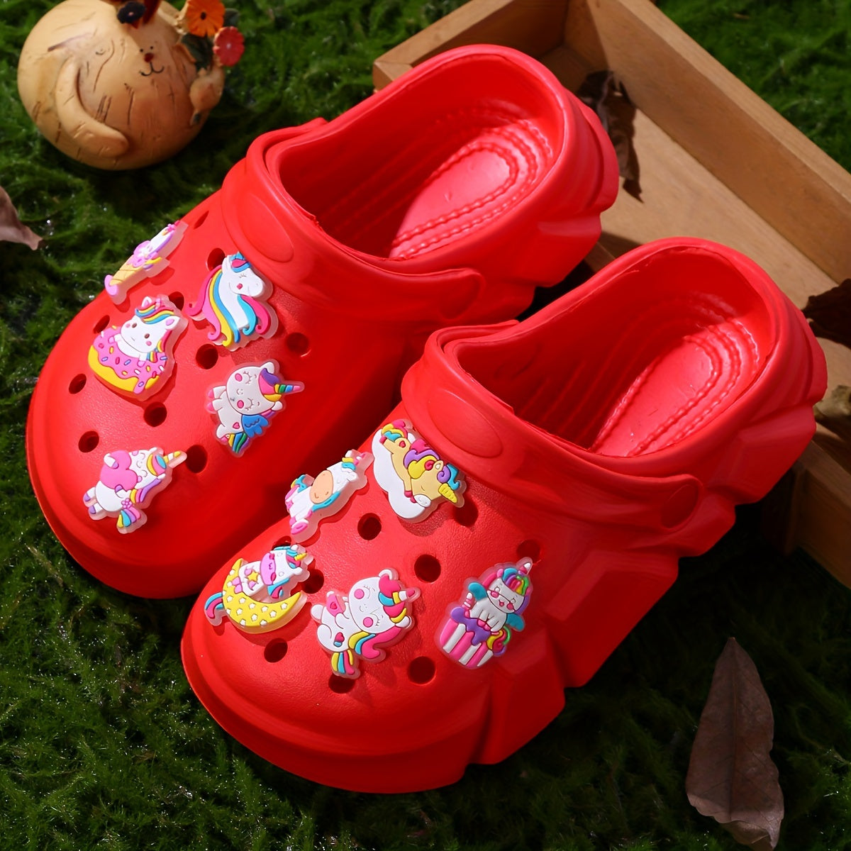 Children's Cartoon Clogs with Breathable EVA Sole and Insole All-Season Comfort for Ages 14 and Under