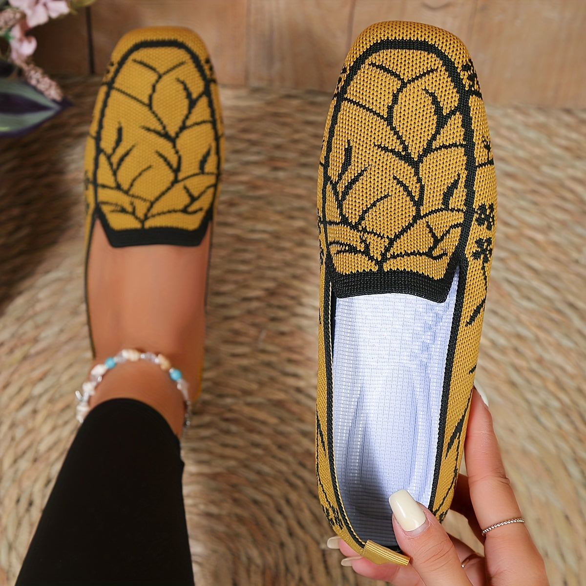 Women's Black and White Floral Slip-On Loafers Casual Flat Shoes