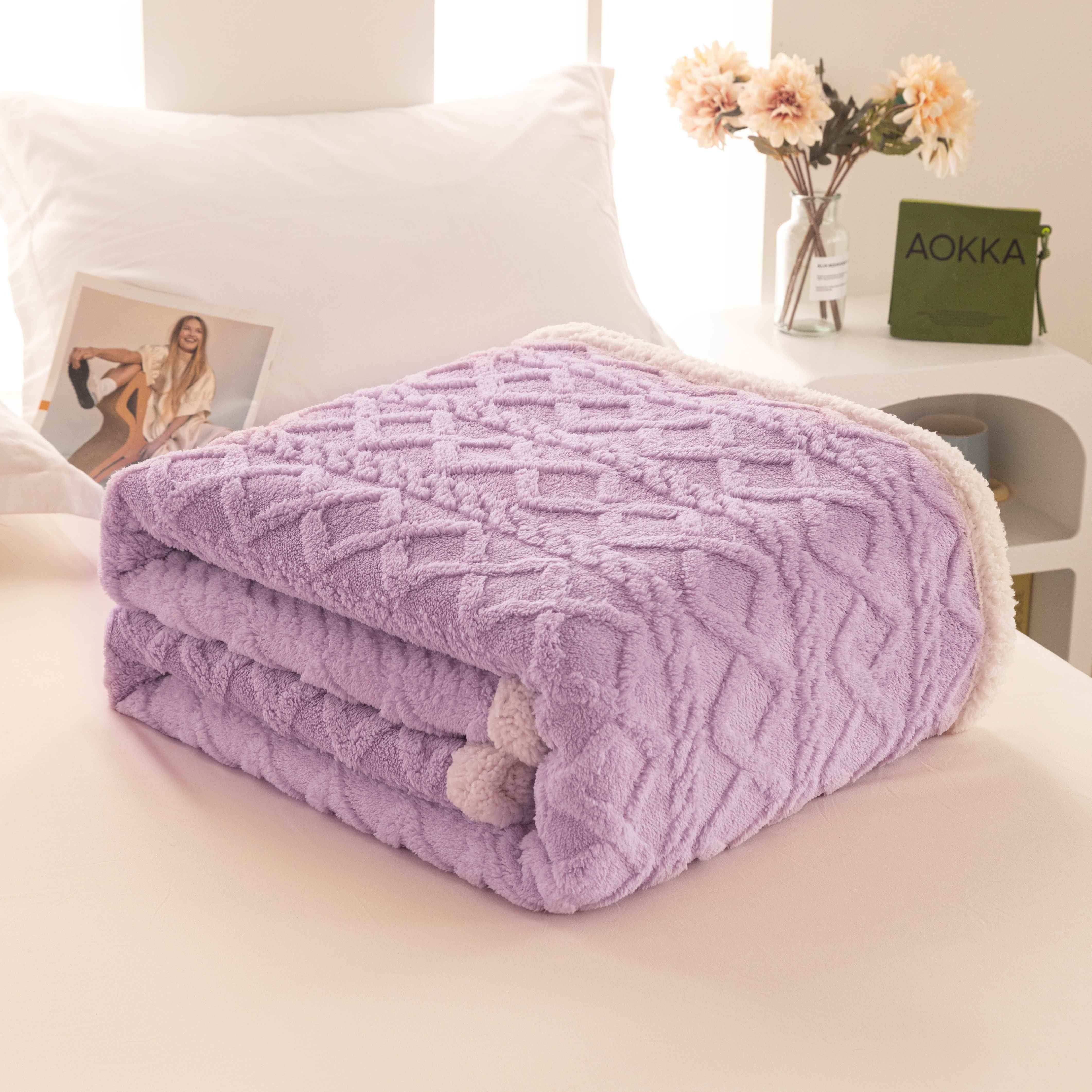 Sherpa Fleece Throw Blanket with Geometric Pattern Double-Sided Soft Polyester for Sofa Travel Camping