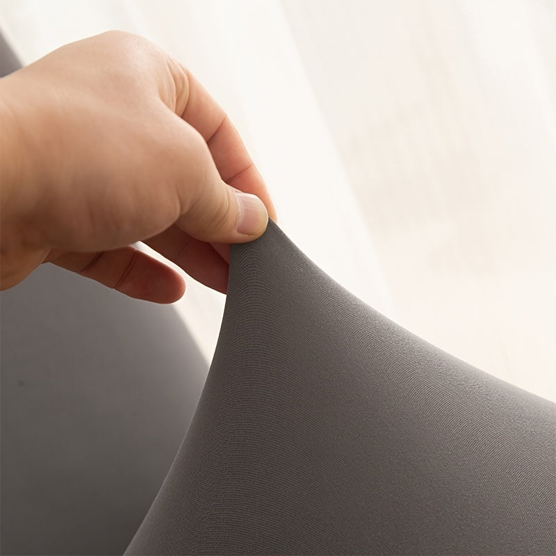 Sıx rangda, elastik bant bilan ushlovchi sut poliesteridan yasalgan cho'zilgan qopqoq stul.