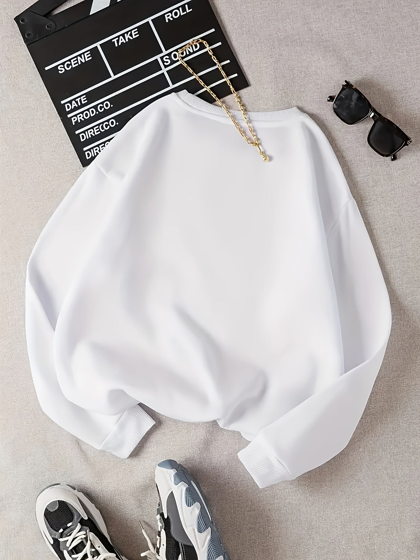 Sudadera con corazón bordado para mujer hecha de tela de punto 100% poliéster