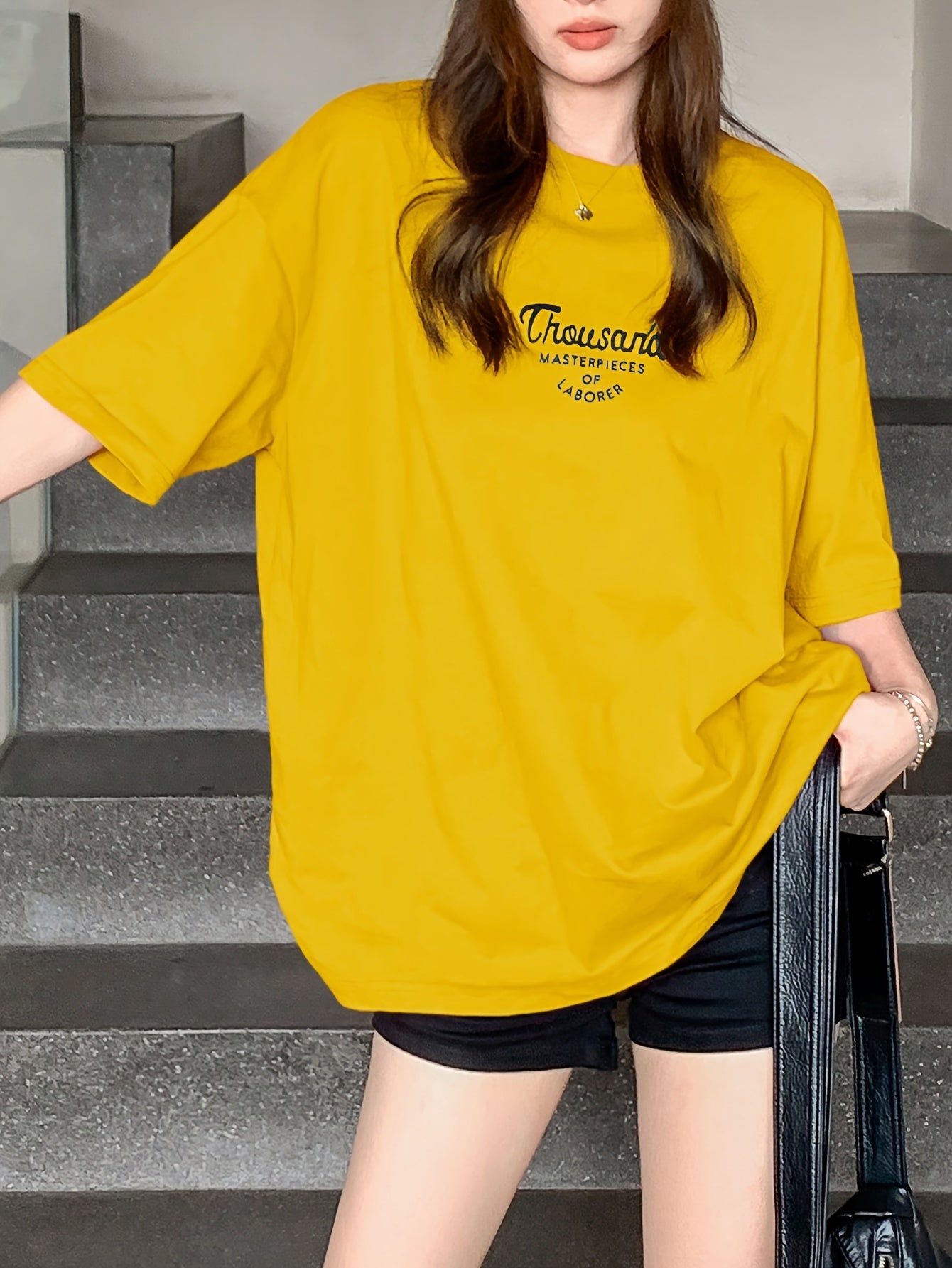 Women's Crew Neck T-Shirt with Letter Print Summer Casual Knit Top