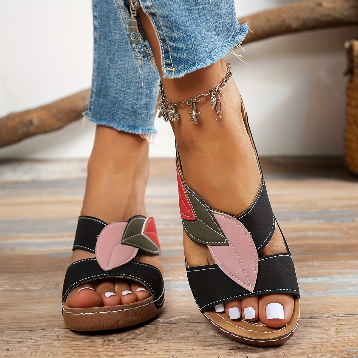 Women's Leaf Pattern Slide Sandals Open Toe Faux Flat Heel Slip-On