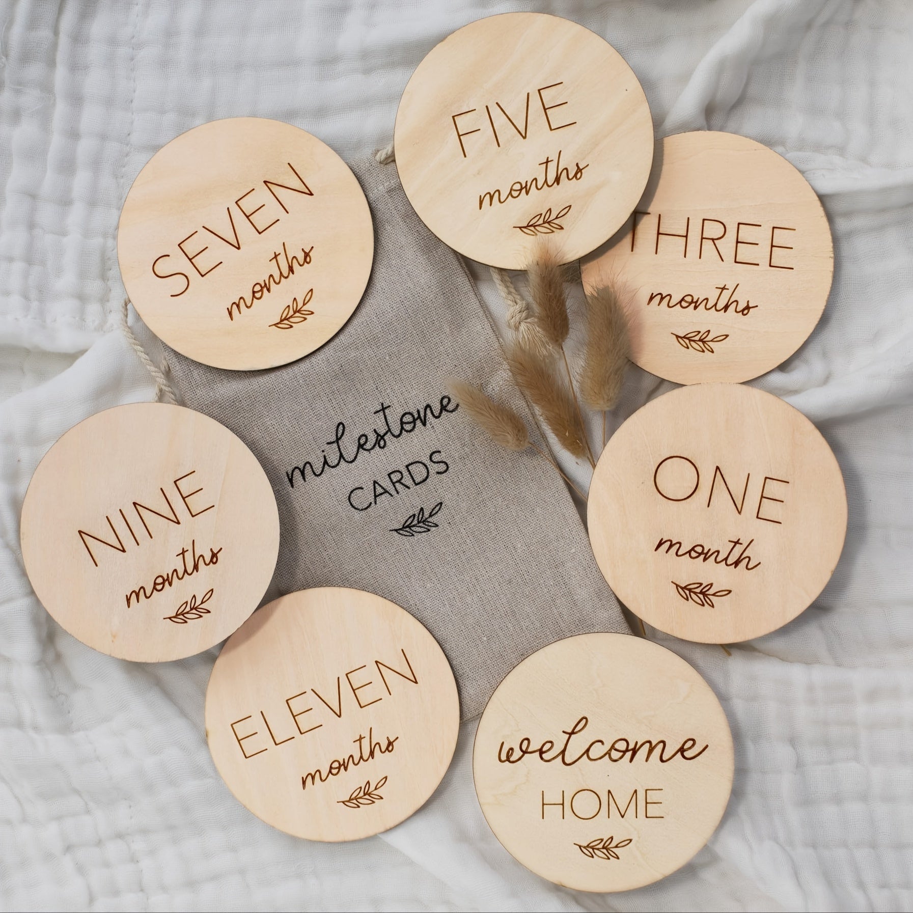 Baby Milestone Cards Set 7-Piece Reversible Wooden Photo Props for First Year
