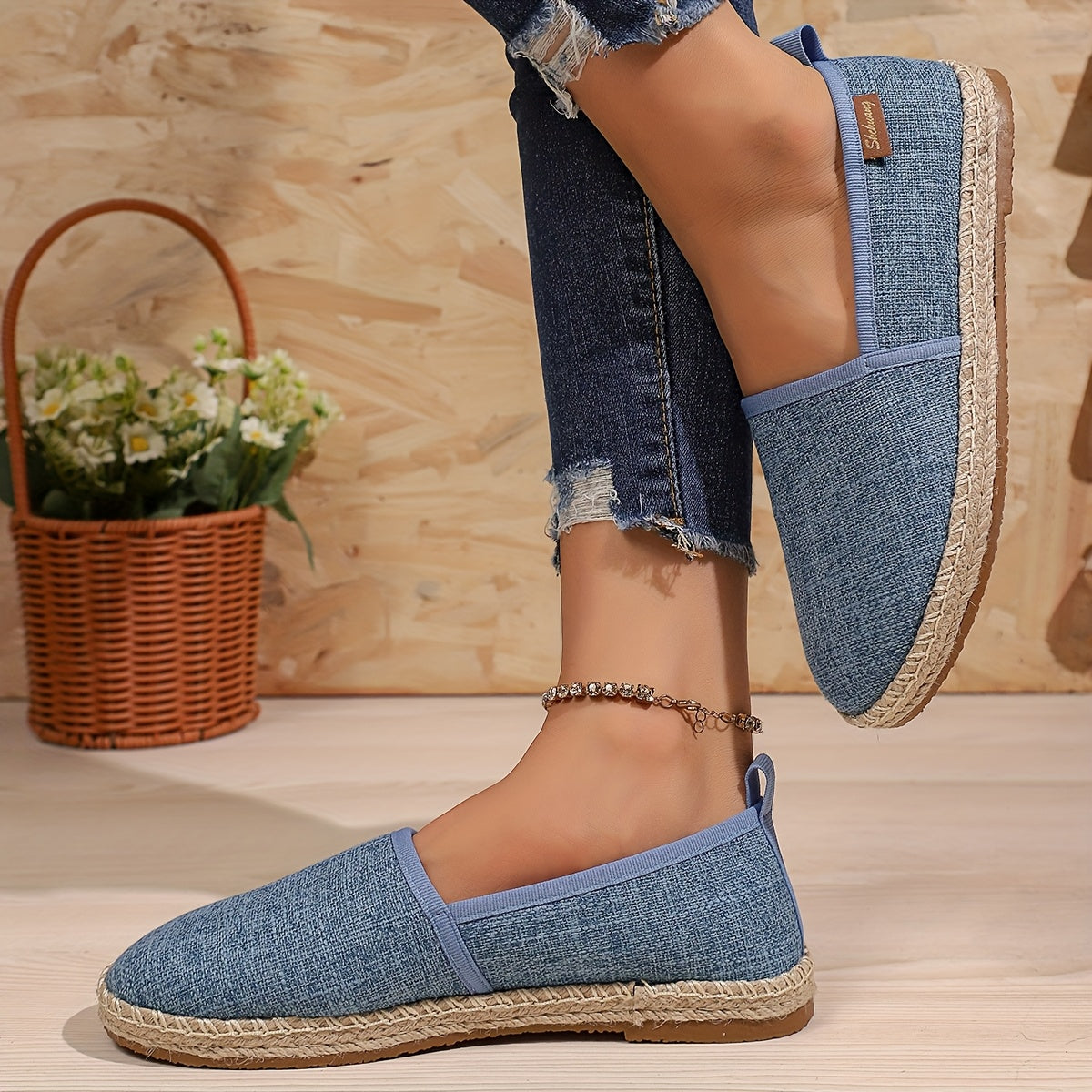 Ayollar uchun slip-on tufli, halqali taglik bilan, qora mato, qulay, yengil poyabzal