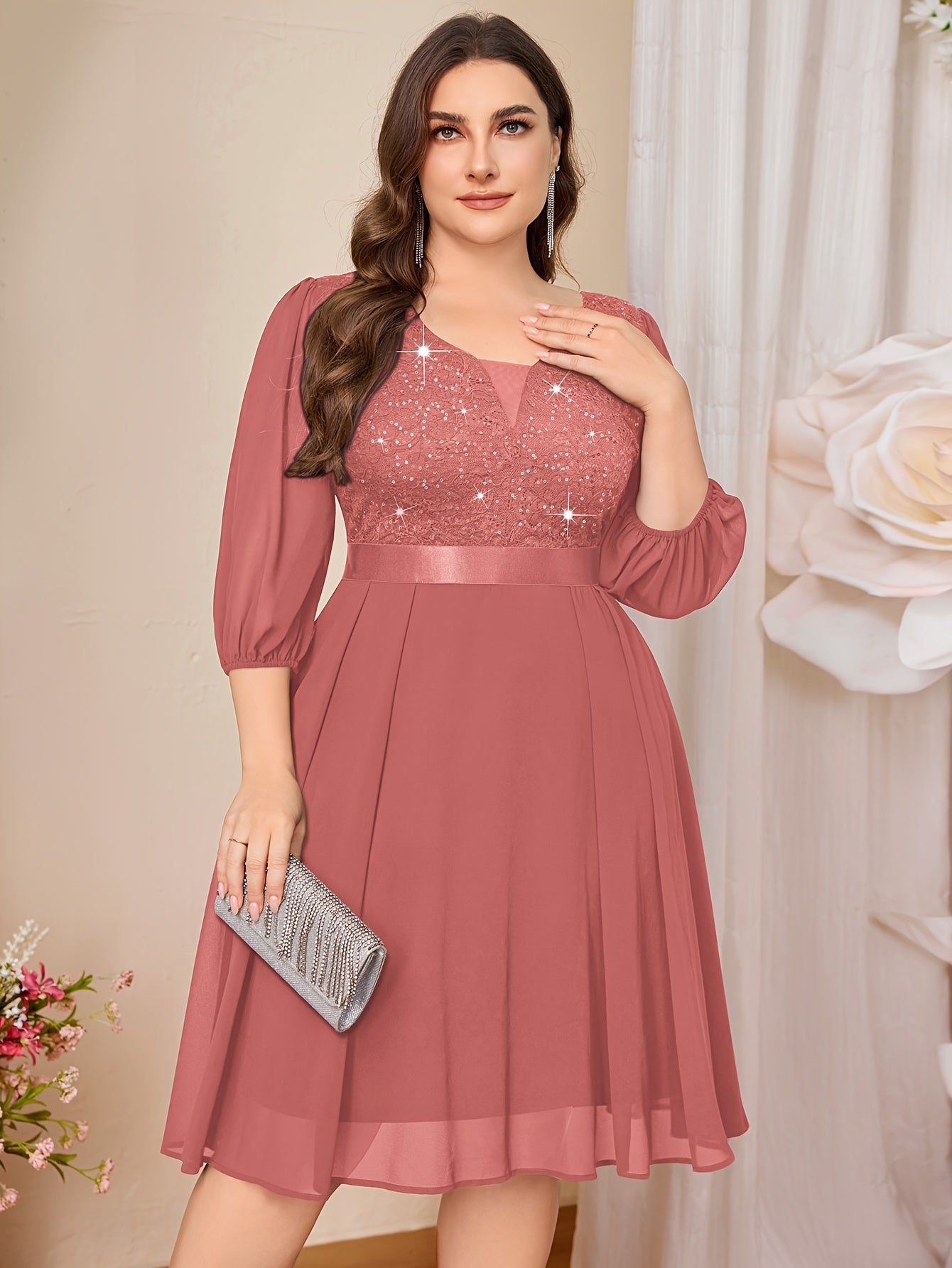 Vestido de mujer de talla grande con mangas farol y detalles de lentejuelas en escote en V