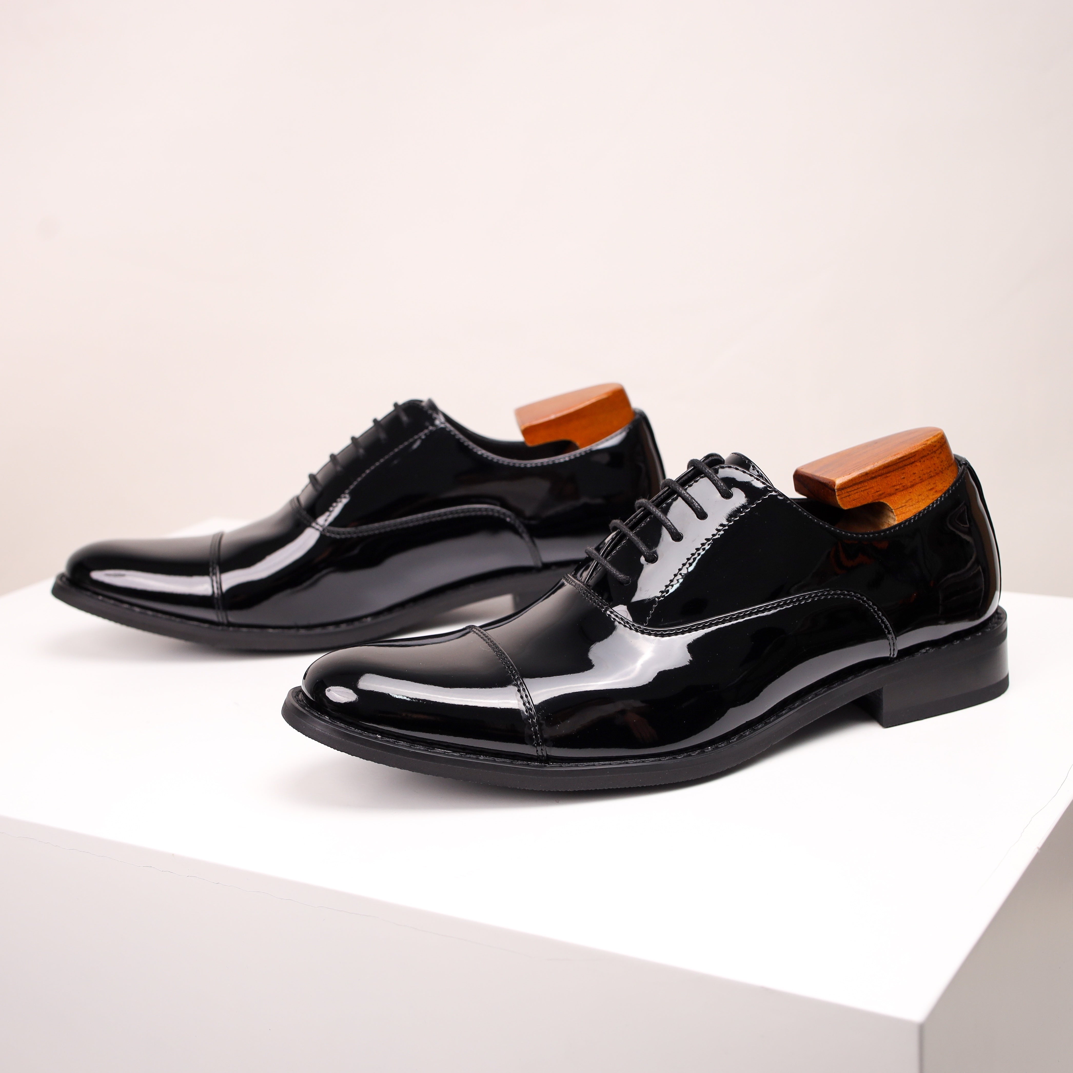 Men's Leather Dress Shoes Cap Toe Oxford for Weddings Business Formal All-Season