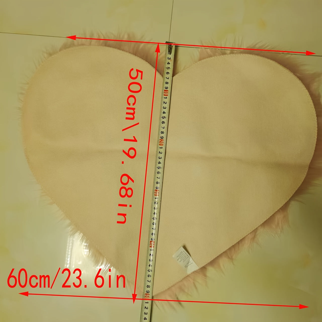 Heart-Shaped Faux Fur Area Rug Soft Plush Non-Slip Cozy Mat for Bedroom or Living Room