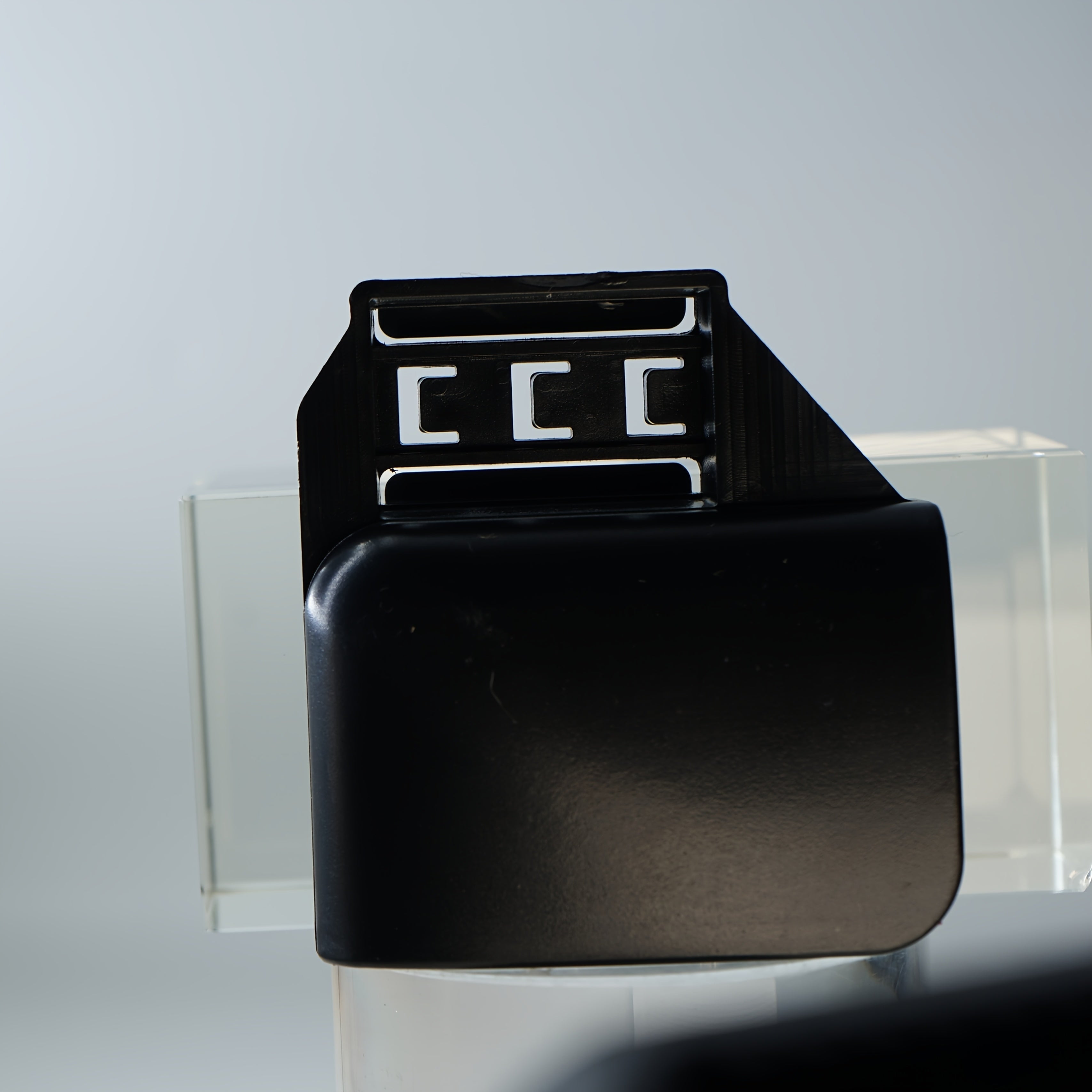 Magnetic Car Phone Mount for iPhone Magsafe with Heat Transfer Plate