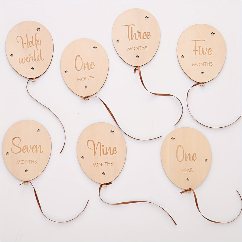 Set of Wooden Milestone Cards Light Brown Balloon Design for Baby First Year