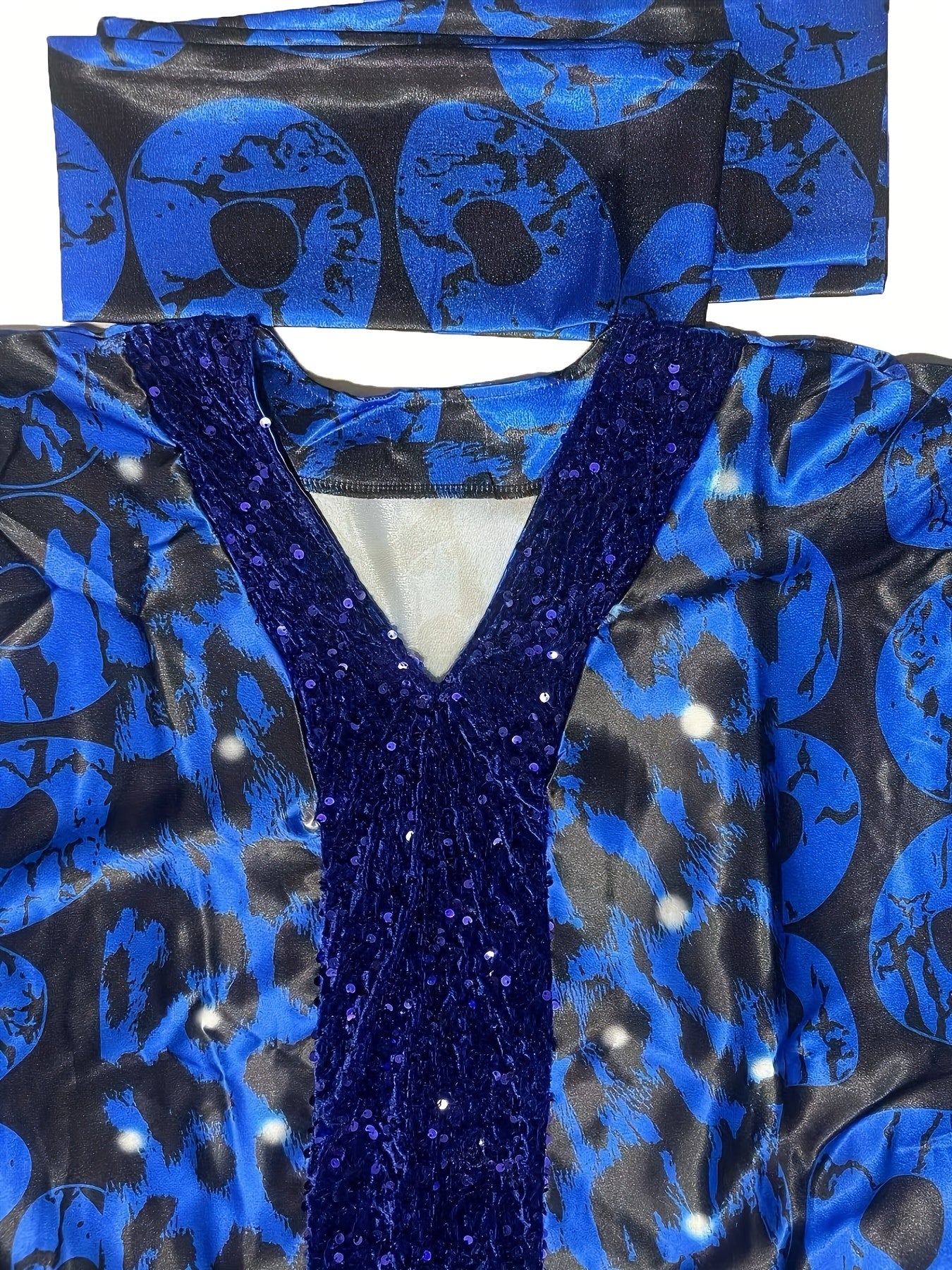 Plus o'lchamda bosma sequin kiyiwi, batwing qo'llari va V-shaklidagi bo'yin uchun ayollar uchun