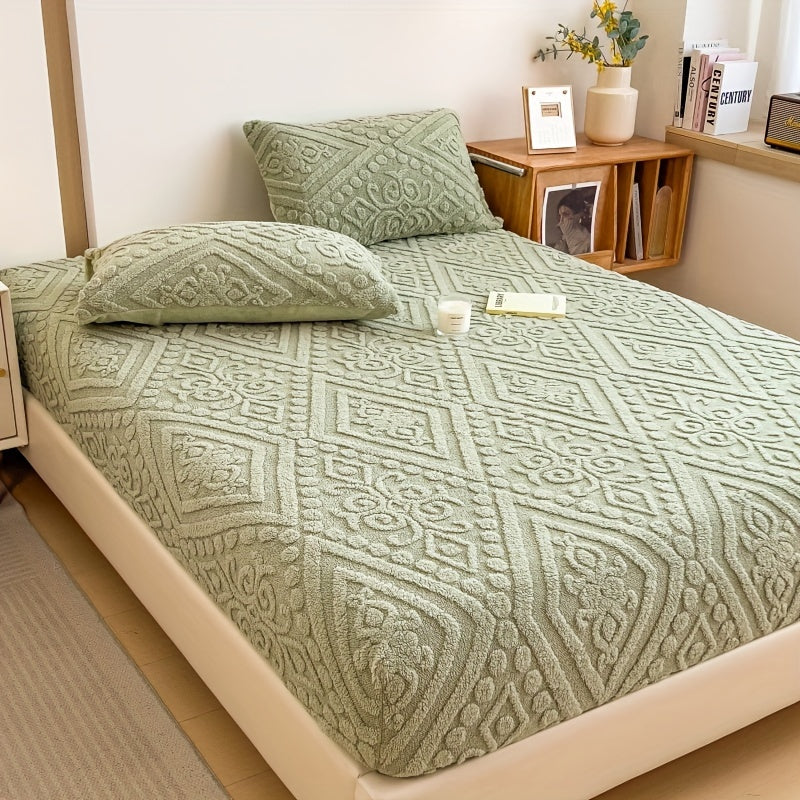 Taffeta Fitted Sheet with 3D Floral Design Deep Pockets Non-Slip Bed Sheet