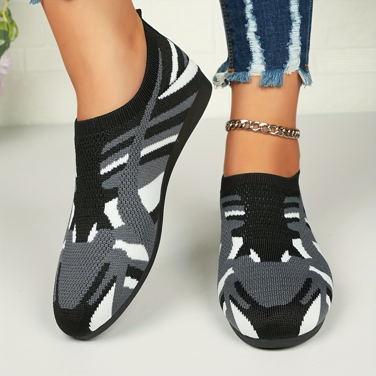 Women's Camouflage Flat Shoes Breathable Knit Slip-On Outdoor Sneakers