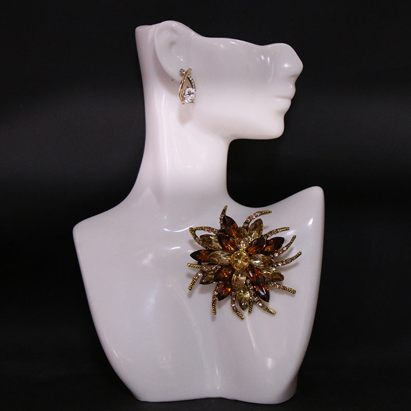 Elegant Rhinestone and Enamel Irregular-Shaped Brooch for Women