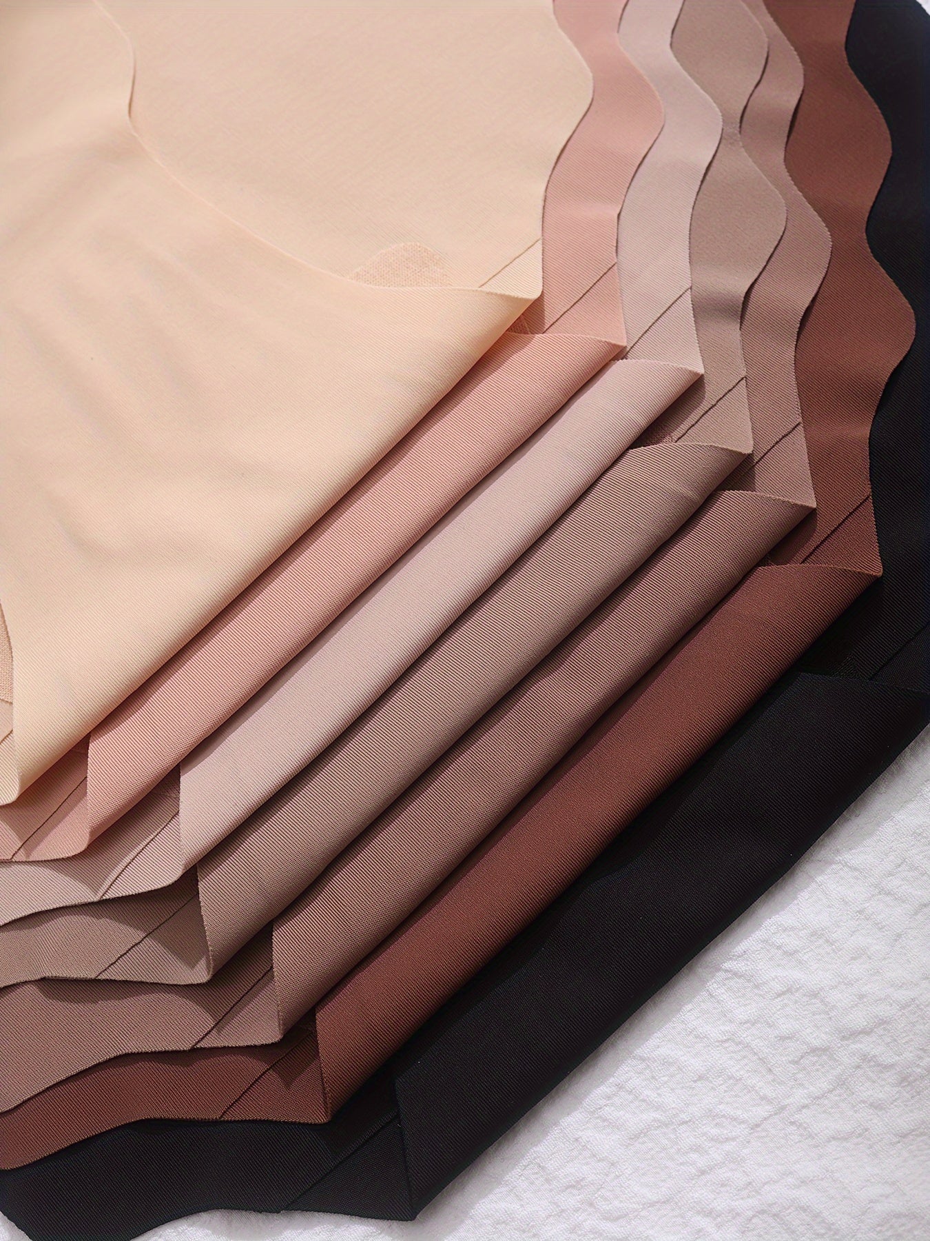 7 dona Ayollar uchun Yengil Rangi Ichki Kiym, To'lqinli Qirralar bilan, Qulay, Havo O'tkazuvchi, O'rta Bel, Bir Rangli