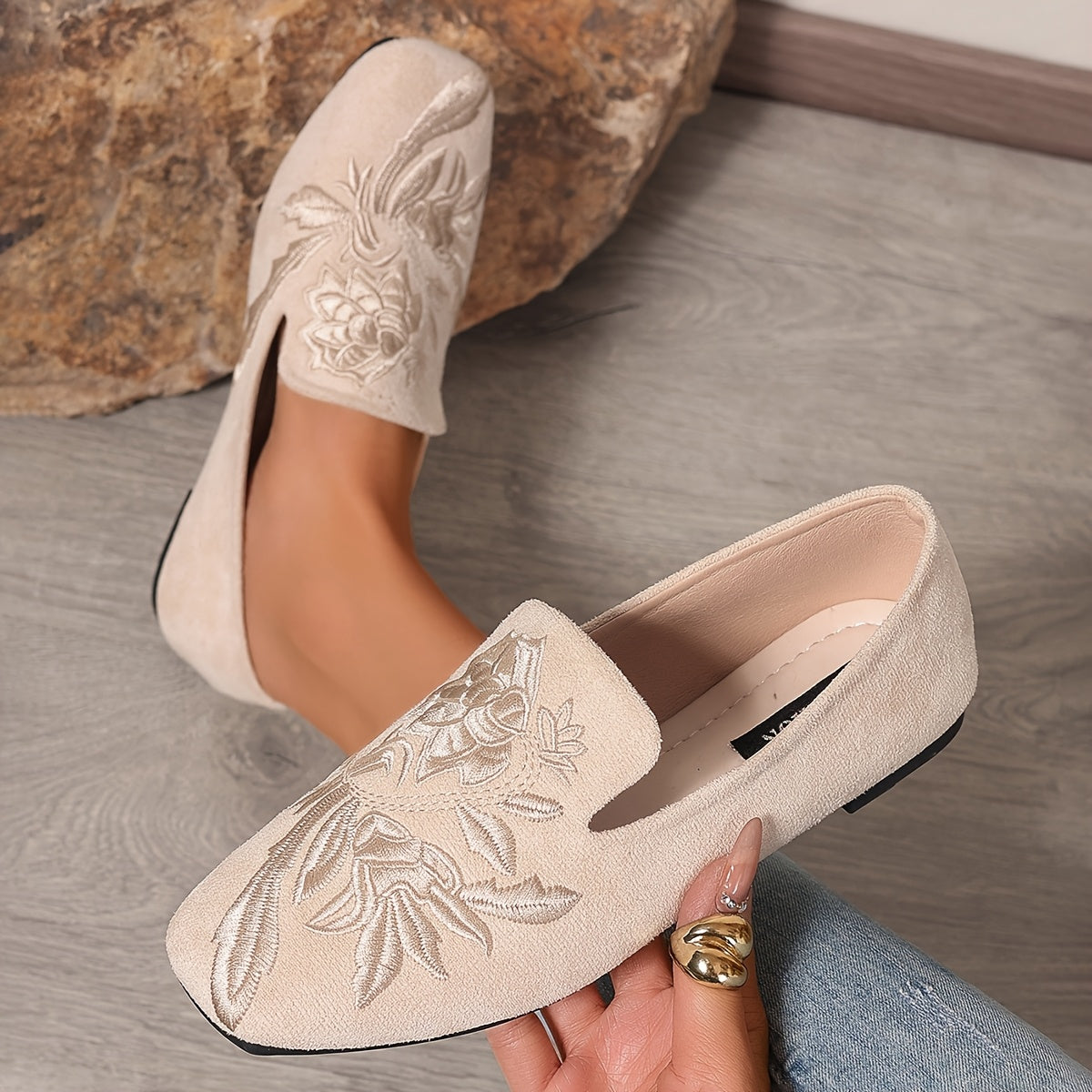 Women's Floral Embroidered Flannel Loafers All-Season Slip-On Flats