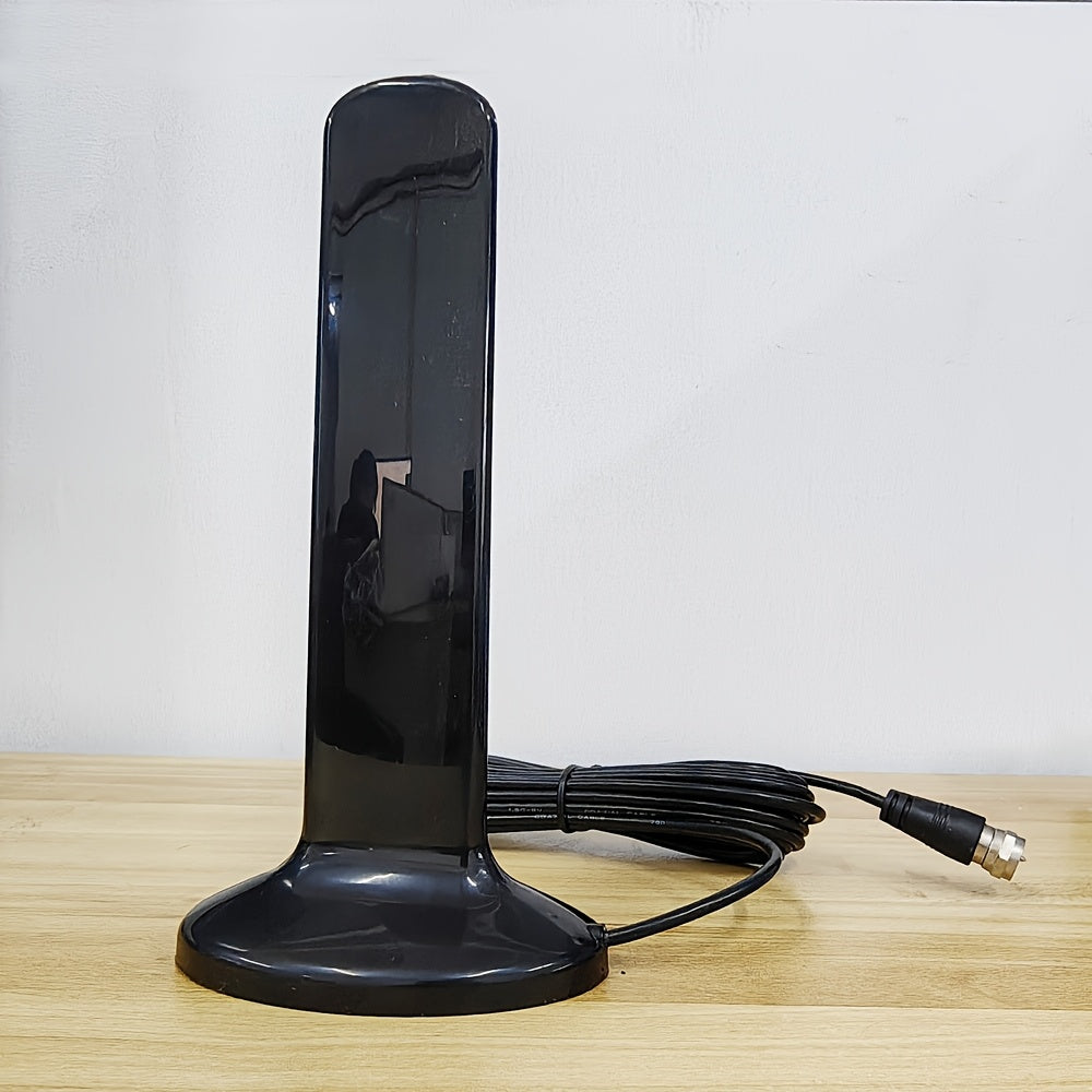 2025 yilda chiqarilgan ichki raqamli TV antennasi. 4K Full HD ni qo'llab-quvvatlaydi, USB orqali quvvatlanadi, 3.05m koaksial kabel kiritilgan. 5V kuchlanishda ishlaydi, aqlli va eski televizorlar bilan mos keladi. Zaryadlash talab qilinmaydi.