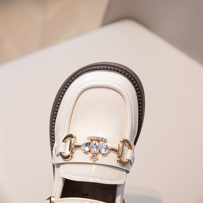 Zapatos planos tipo Mary Jane para niñas con diseño de corazón, de microfibra ligera y cuero sintético, en negro o blanco