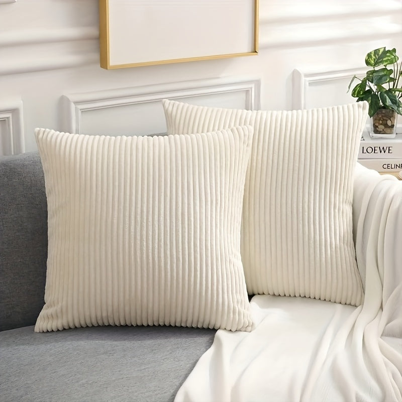 Zarif yumshoq korduroy tashqi yostiq qoplamalari, yashash xonasi, yotoqxona yoki divan bezaklari uchun chiziqli kvadrat naqshda. Ikki tomonlama bosma xususiyatiga ega va 45.72 sm yostiqlarga mos keladi. 2 ta to'plam, yostiq ichki qismlari kiritilmagan.