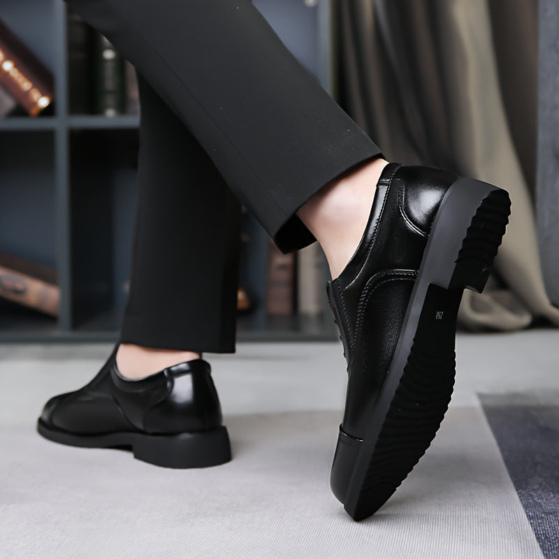 Men's Large Size Casual Business Shoes Made of Microfiber Leather with Rubber Sole