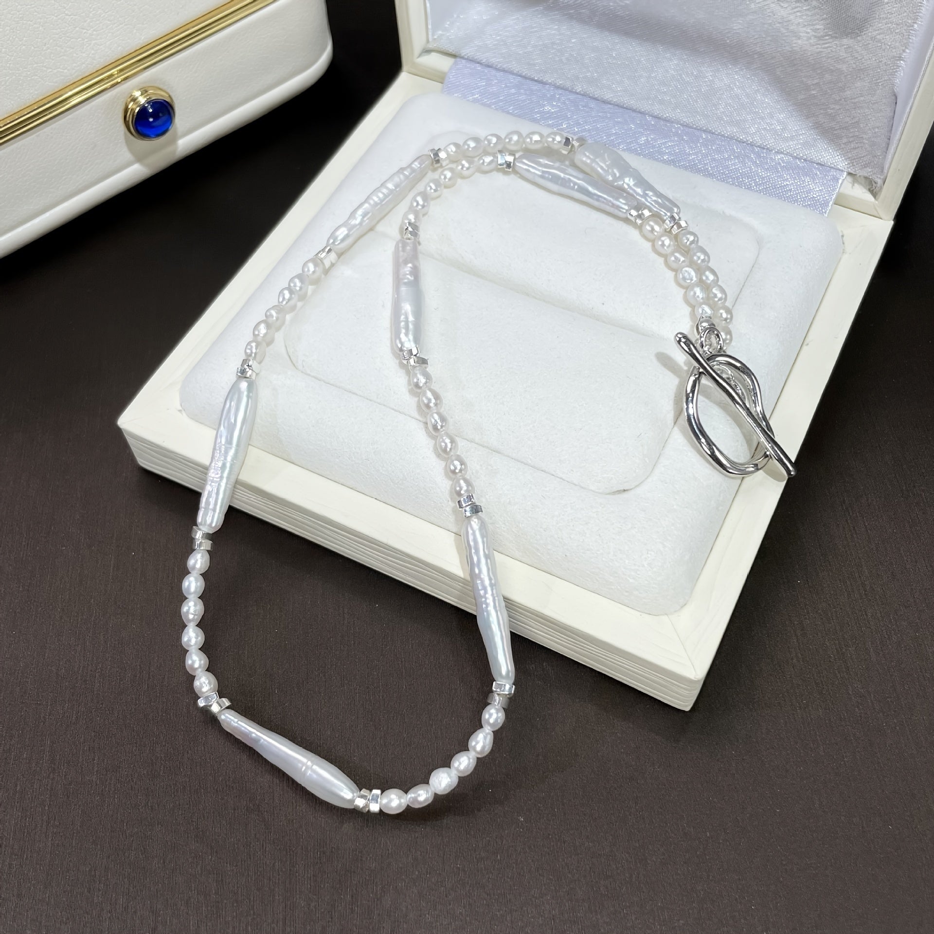 Natural Stone Baroque Pearl Necklace for Birthdays and Parties