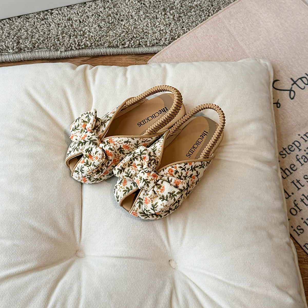 Детские сандалии с цветочным бантом, всесезонные, нескользящие, комфортные для свадеб, вечеринок, повседневной носки