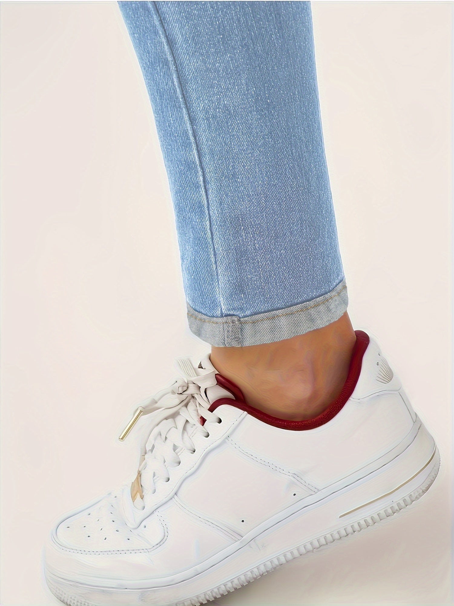 Women's Plus Size Stretch Denim Jeans High-Waisted Light Blue Slim Fit