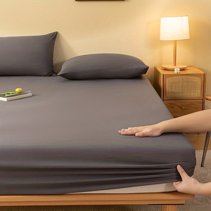 Простыня на резинке в темно-сером цвете, мягкое и комфортное однотонное постельное белье для спальни, гостевой комнаты, студенческого общежития. Глубокий карман для идеальной посадки. Только простыня на резинке.