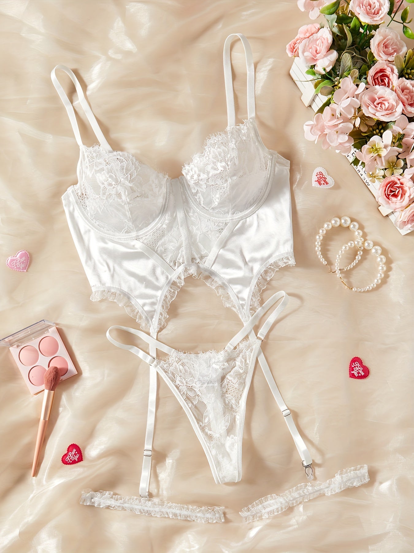 Gul naqshli dantel ichki kiyim to'plami, bir rangli, jozibali brassier.