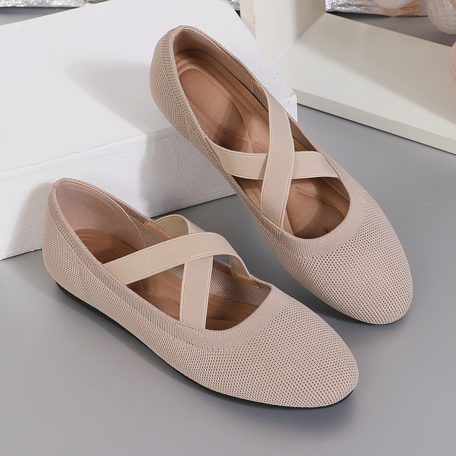 Women's Lightweight Slip-On Flats Breathable Fabric All-Season Casual Formal
