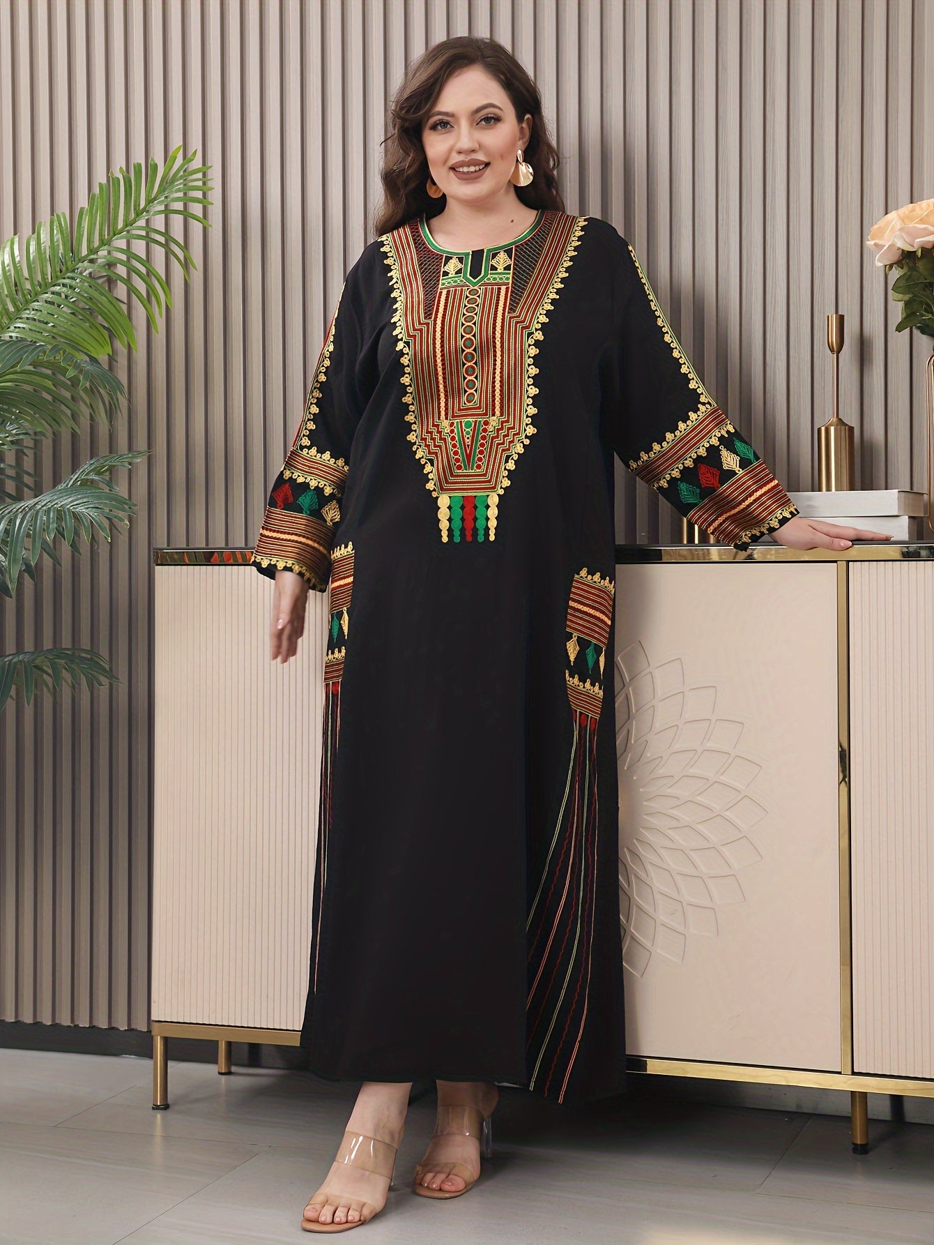 Plus Size Middle Eastern Rayon Kaftan with Embroidery for Summer Mature Women