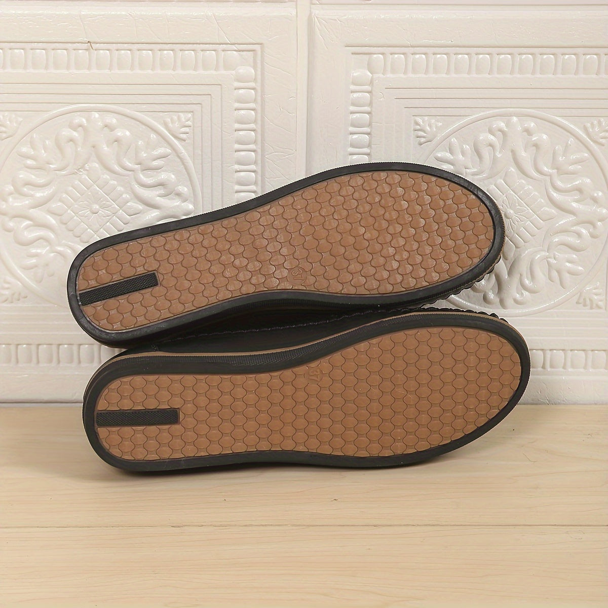 Women's Slip-On Loafers PU Upper Retro Solid Color Casual Shoes