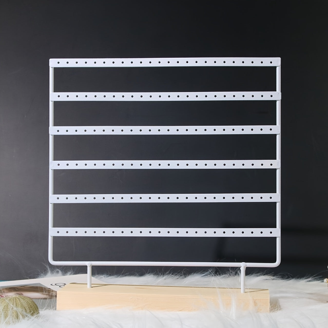 Шестиярусная витрина для серег с металлическим держателем и деревянной основой