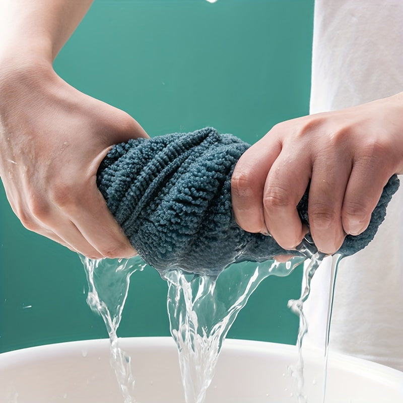 Soft Plush Toilet Seat Cover for All Seasons Bathroom Accessory