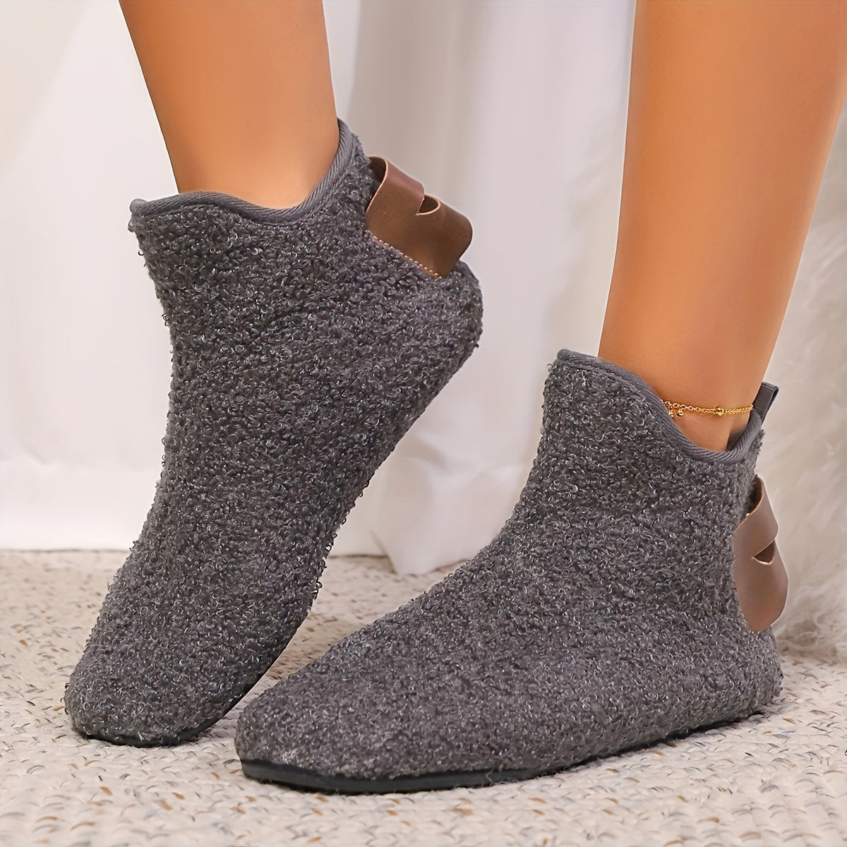 Женские зимние тапочки Тёплые домашние обувь противоскользящие уютные тёплые черные, коричневые, белые, мароновые