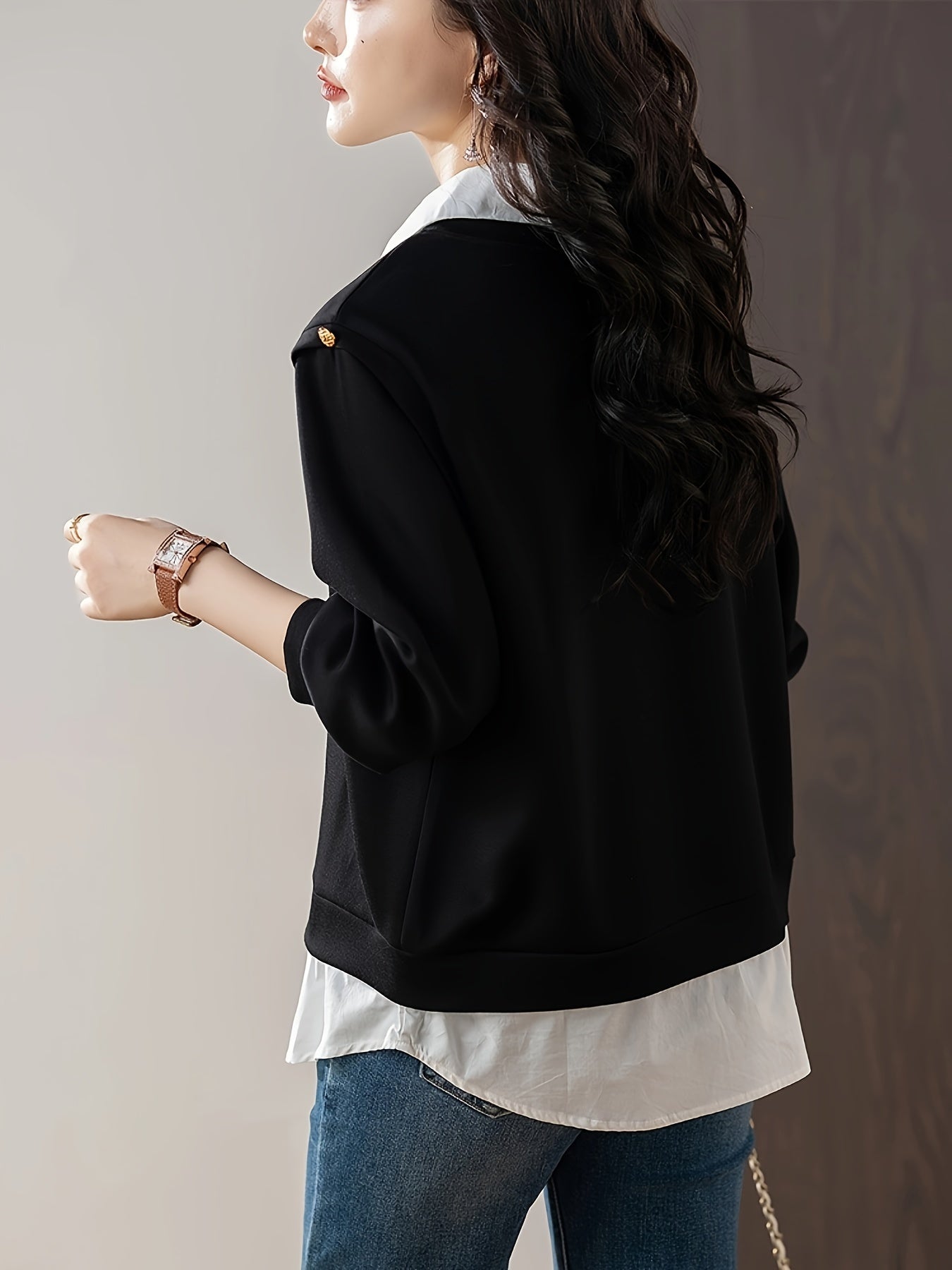 Women Black Pullover Sweater with Contrast Collar and Long Sleeves